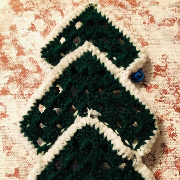 Christmas Tree 🎄 crochet with some ornaments - Picture 6 of 16